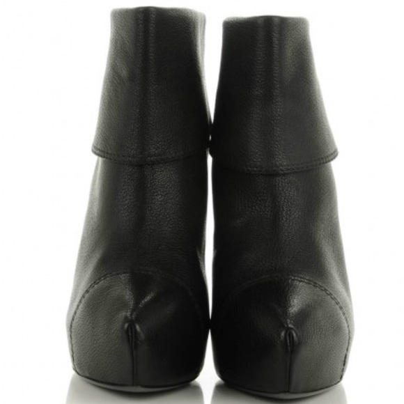 LOUlS VUITTON Grained Goatskin ankle boots size 39 - Picture 3 of 7